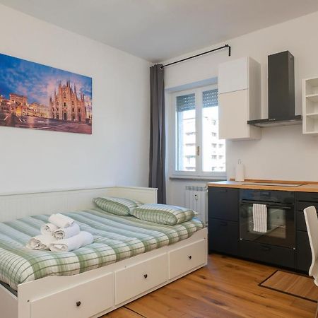 I Host Apartment - Fiuggi 59 Милан Экстерьер фото