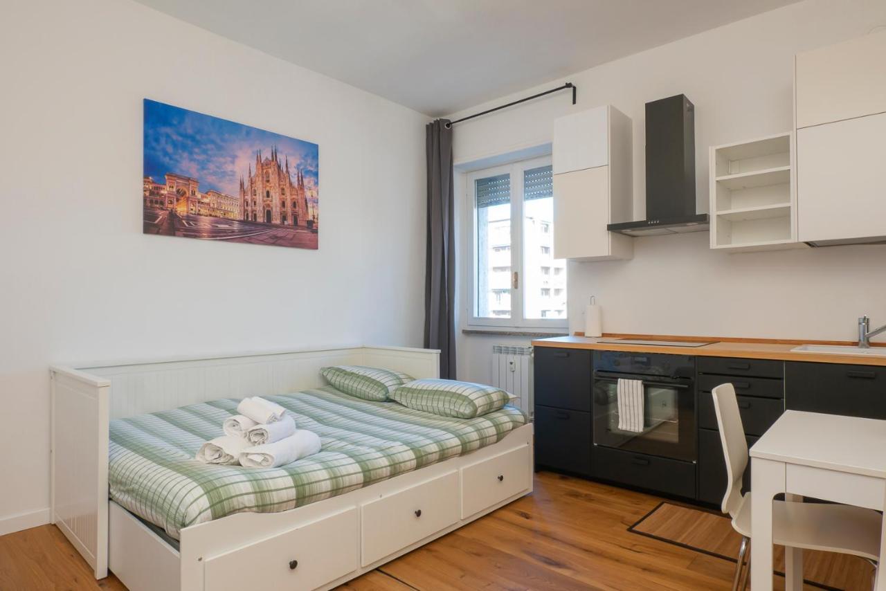 I Host Apartment - Fiuggi 59 Милан Экстерьер фото